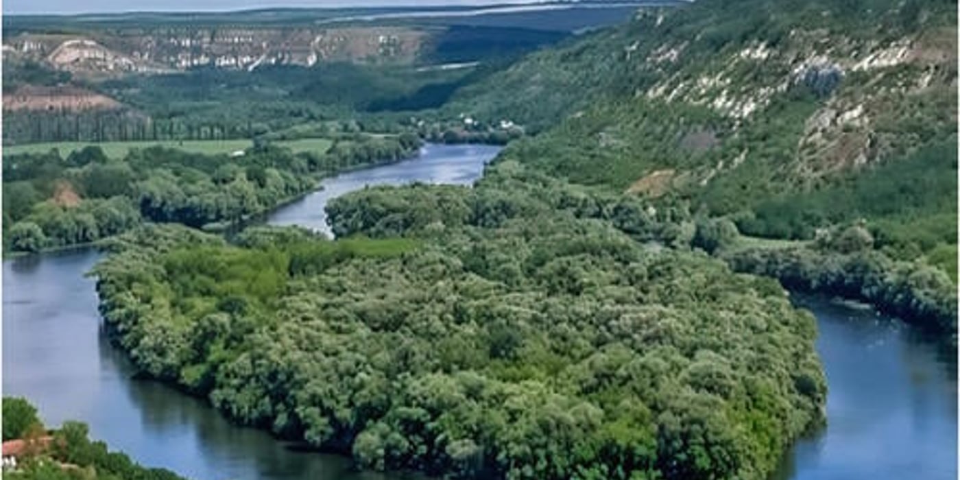 Front page of the report "Assessment of viable economic activities for people affected by displacement in the northern rayons of Moldova - Ocnita, Briceni and Soroca districts".