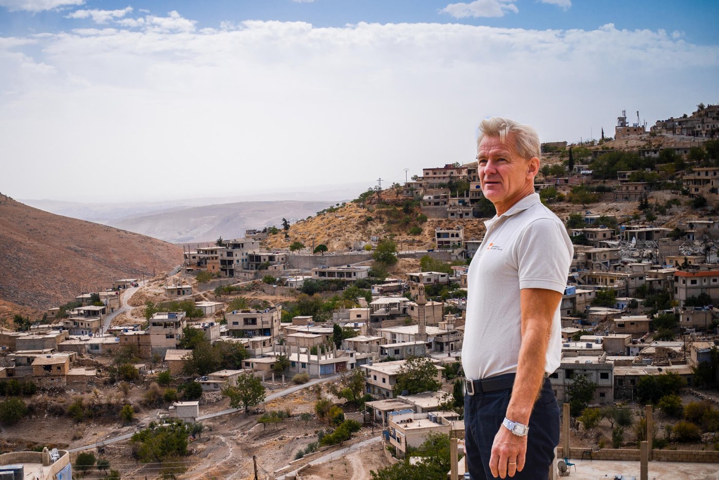 NRC Secretary General Jan Egeland in Horaira village, Wadi Barada, Syria.
Photo: Tareq Mnadili/NRC