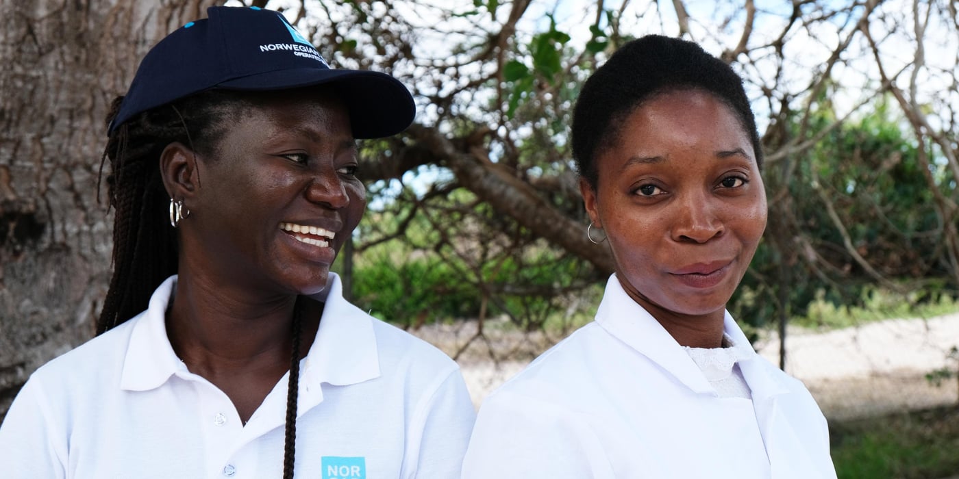 NORCAP expert Sabine Nana follows up with Sauiana, a local nurse she has trained to be a midwife. They also held a session for women on contraception – including birth control pills and condoms.
UNFPA with support from NORCAP expert, Sabine Nana, has set up tents for sexual and reproductive health programs at the health facility in Macharote, which is one of many in the area destroyed during Cyclone Idai.
Photo: NORCAP/Oda Lykke Mortensen