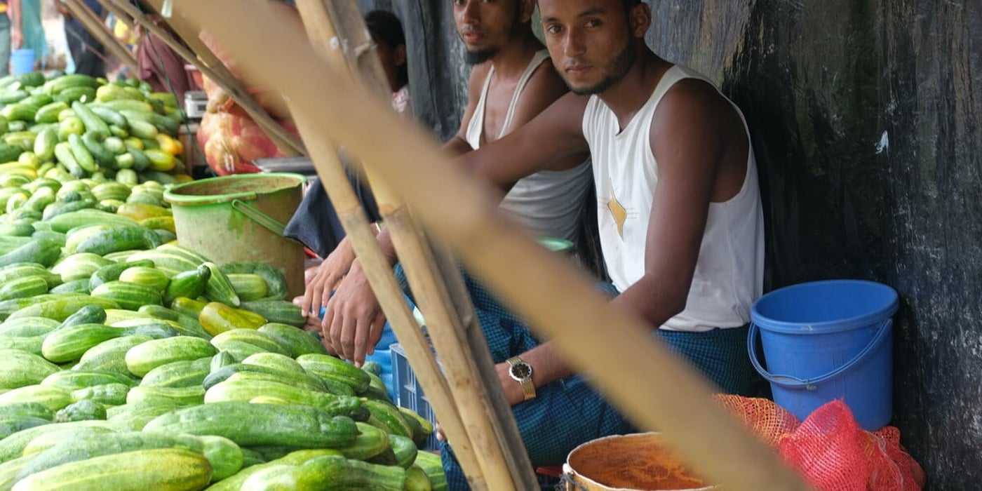 Kitchen market inside Rohingya camp