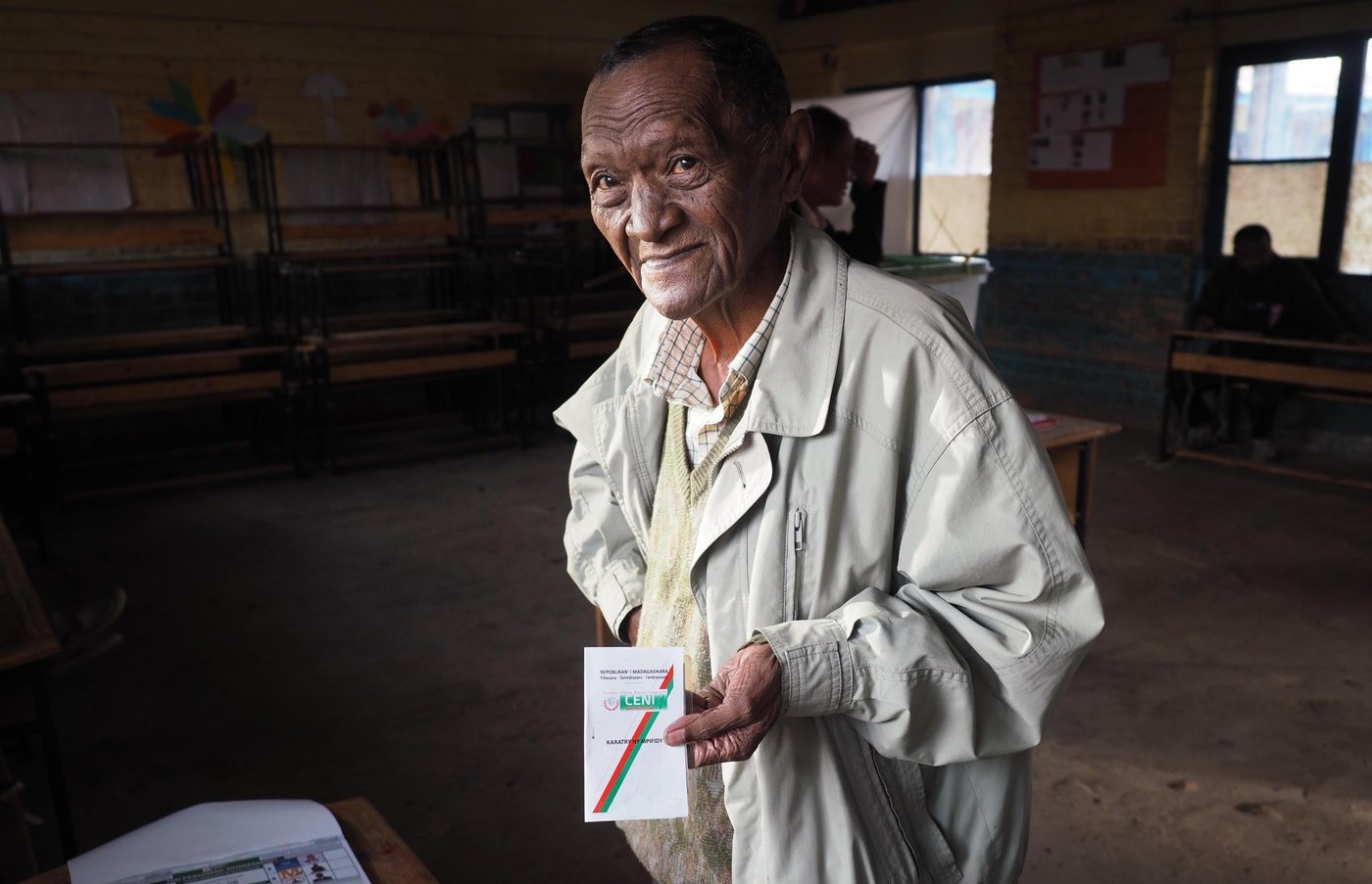 Johnson Raoilison casts his vote for the legislative elections in Madagascar, May 2019.
"I vote for my country, the future of my country depends on it. It is important to vote nowadays because the political system is defect. If my candidate wins, I'm sure there's going to be a change."
(Photo: NORCAP/Ida Sem Fossvik)