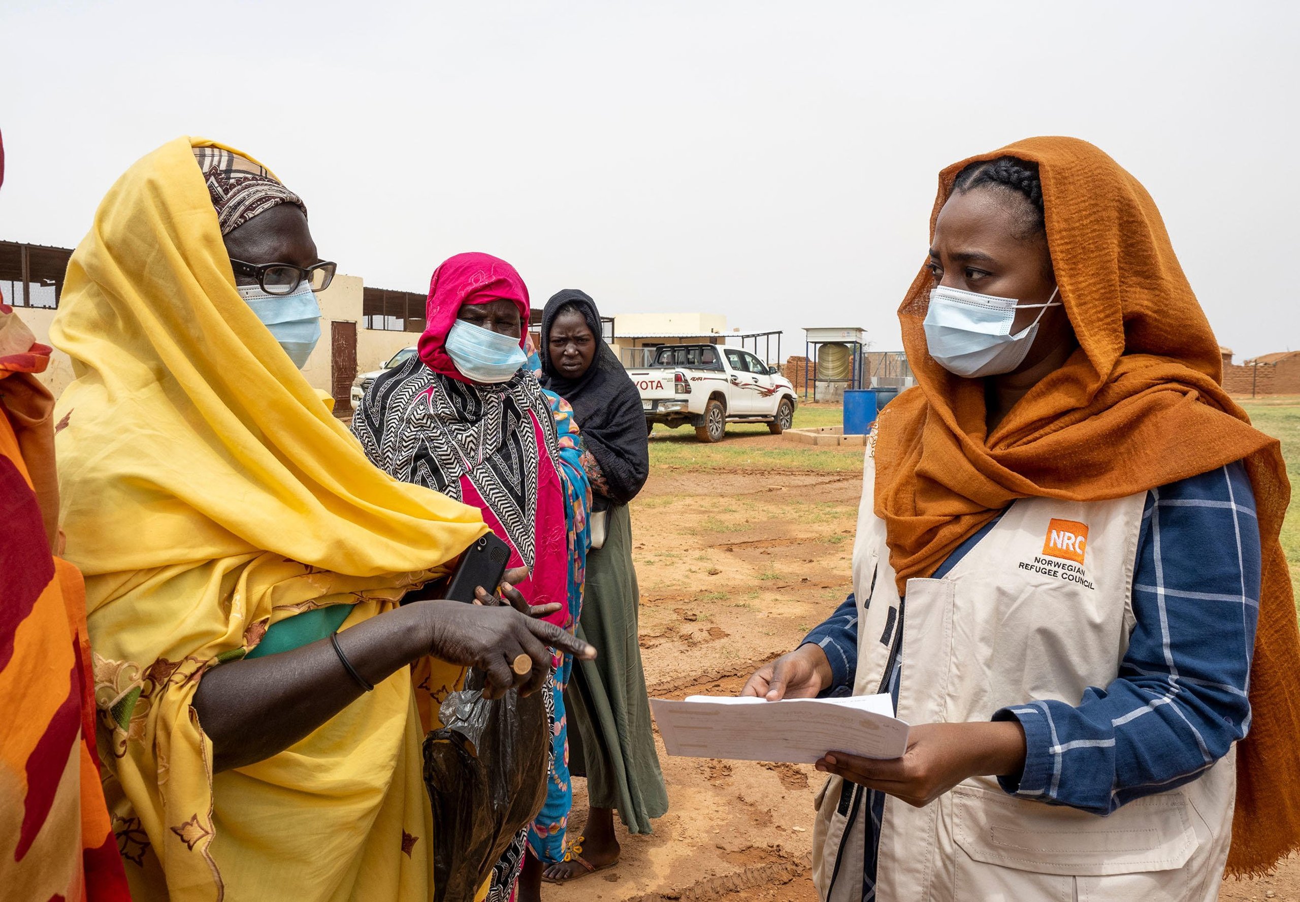 Cash distribution in Umbada, Sudan. 